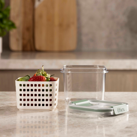 FoodLocker Storage Container with Berry Basket - 530ml